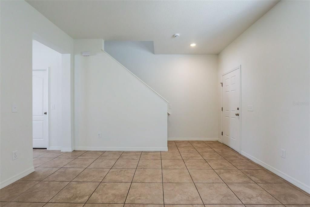 For Sale: $324,900 (4 beds, 2 baths, 2486 Square Feet)