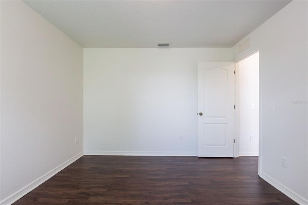 For Sale: $324,900 (4 beds, 2 baths, 2486 Square Feet)