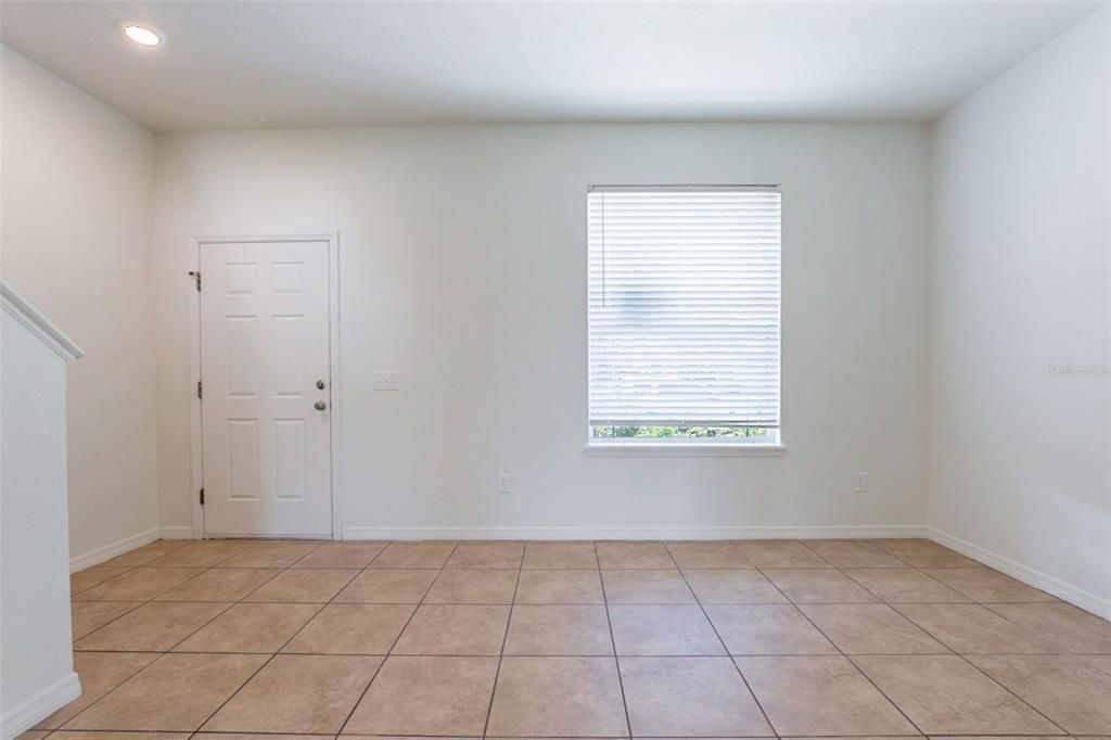 For Sale: $324,900 (4 beds, 2 baths, 2486 Square Feet)