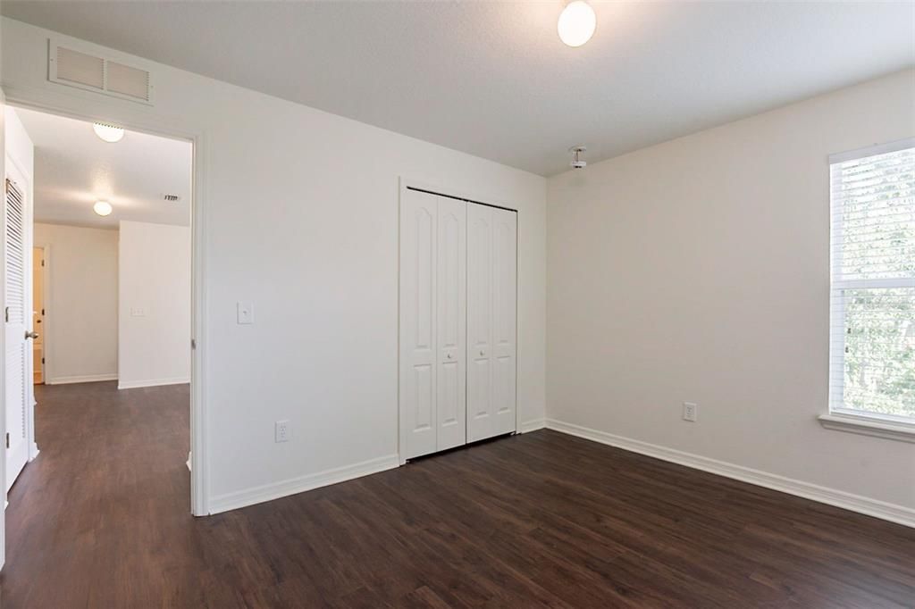 For Sale: $324,900 (4 beds, 2 baths, 2486 Square Feet)