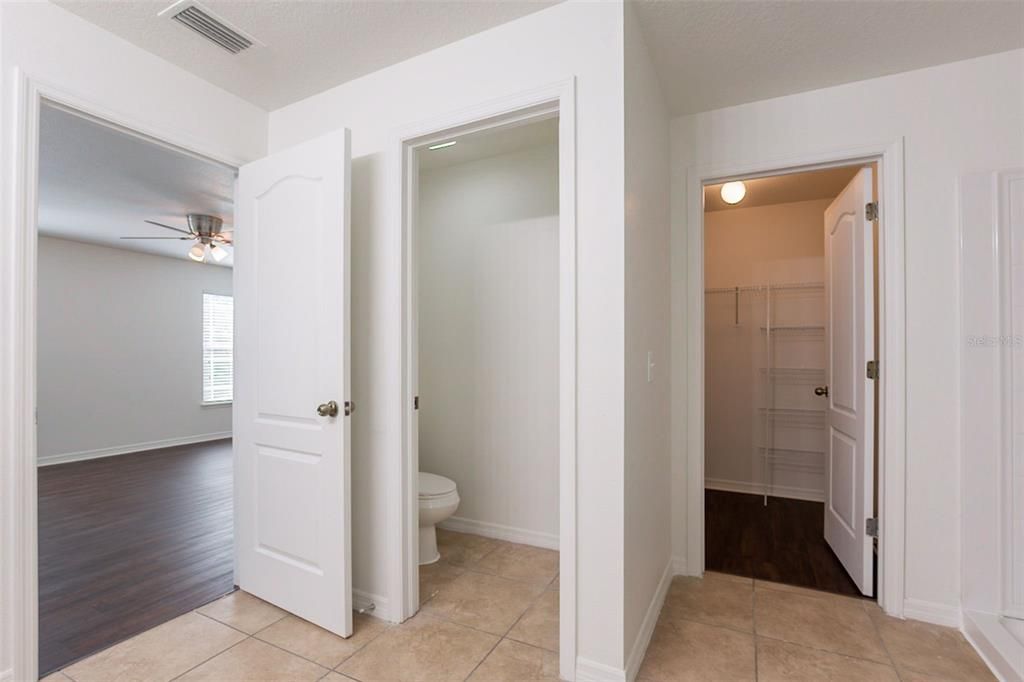 For Sale: $324,900 (4 beds, 2 baths, 2486 Square Feet)