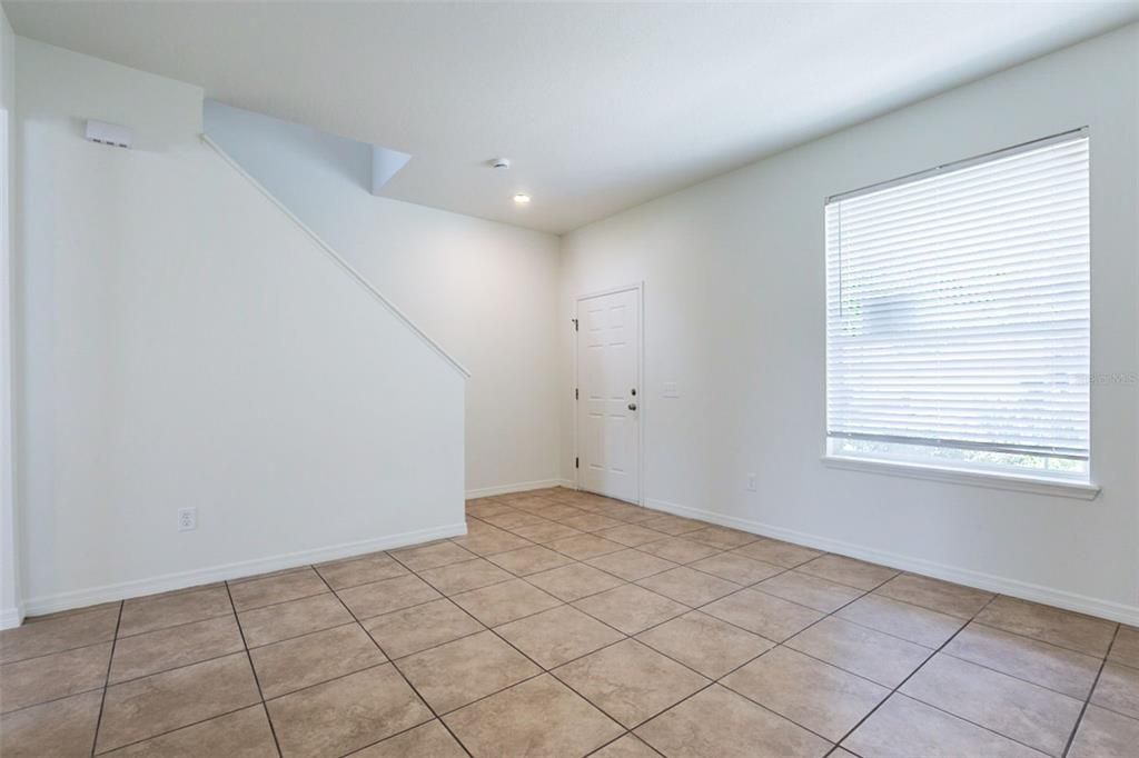 For Sale: $324,900 (4 beds, 2 baths, 2486 Square Feet)