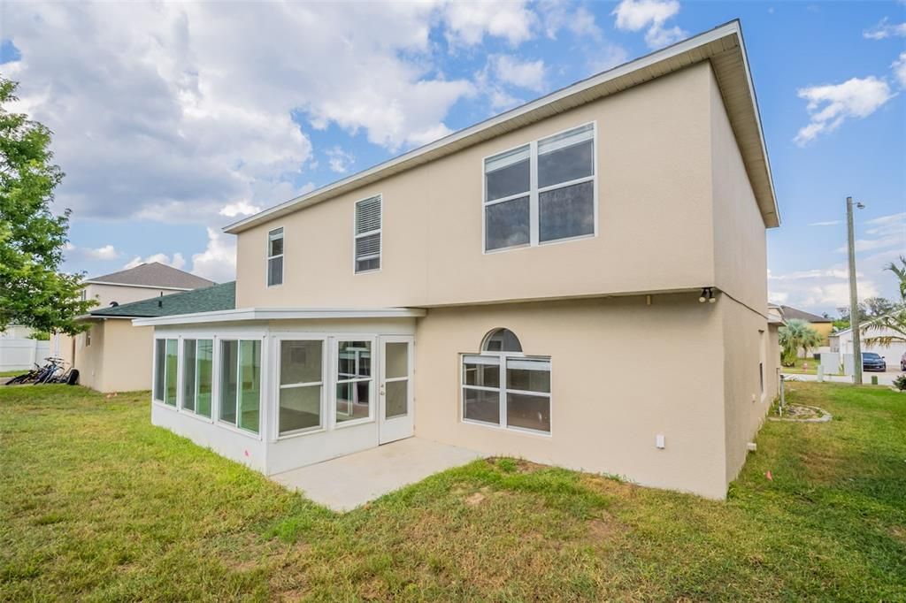 Active With Contract: $299,900 (3 beds, 2 baths, 2320 Square Feet)