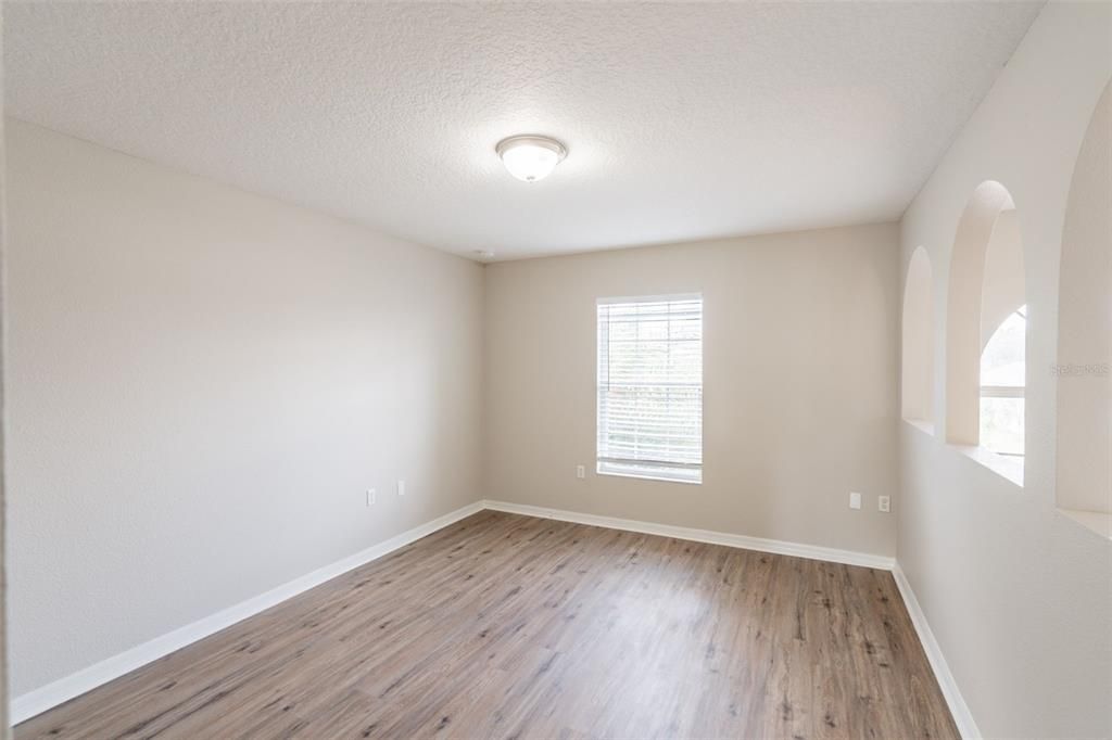 Active With Contract: $299,900 (3 beds, 2 baths, 2320 Square Feet)