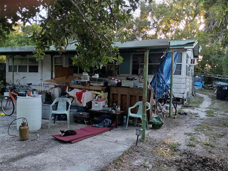 Activo con contrato: $165,000 (2 camas, 1 baños, 915 Pies cuadrados)