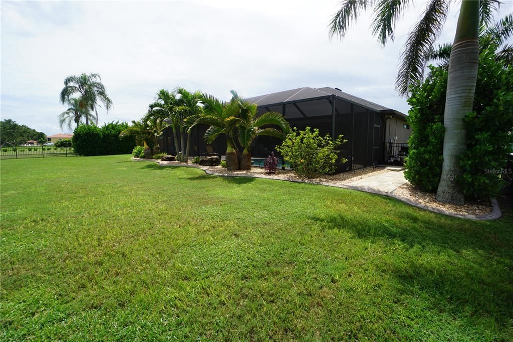 For Sale: $699,900 (4 beds, 3 baths, 2616 Square Feet)