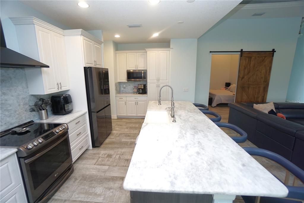 For Sale: $699,900 (4 beds, 3 baths, 2616 Square Feet)