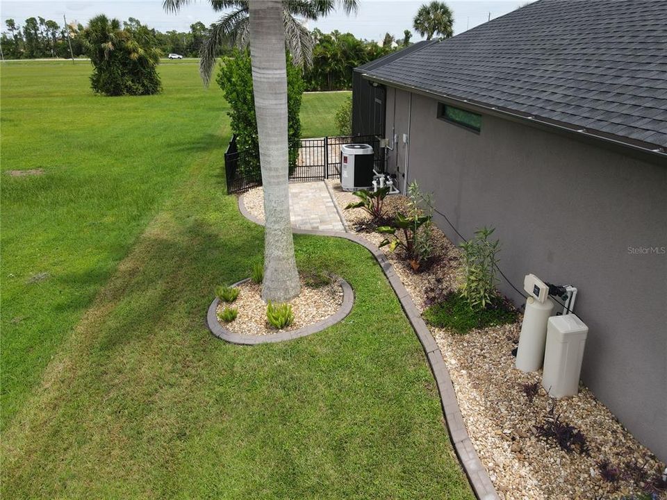 For Sale: $699,900 (4 beds, 3 baths, 2616 Square Feet)