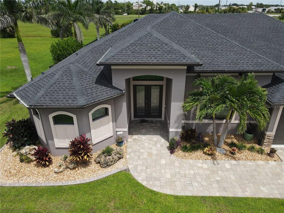 For Sale: $699,900 (4 beds, 3 baths, 2616 Square Feet)