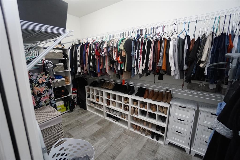 For Sale: $699,900 (4 beds, 3 baths, 2616 Square Feet)