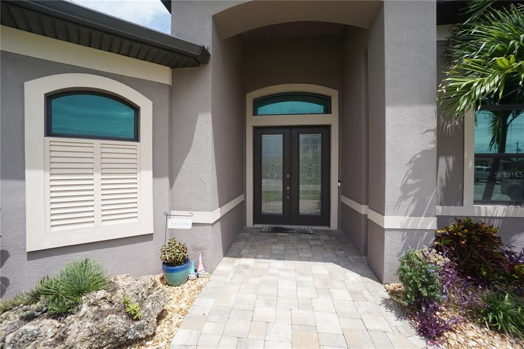 For Sale: $699,900 (4 beds, 3 baths, 2616 Square Feet)