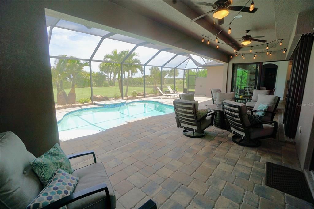 For Sale: $699,900 (4 beds, 3 baths, 2616 Square Feet)