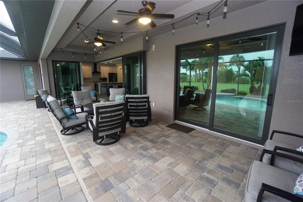 For Sale: $699,900 (4 beds, 3 baths, 2616 Square Feet)