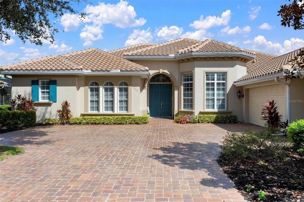 For Sale: $1,075,000 (3 beds, 3 baths, 3136 Square Feet)