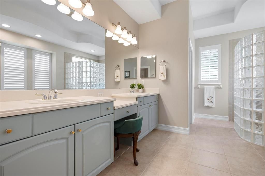 For Sale: $1,075,000 (3 beds, 3 baths, 3136 Square Feet)