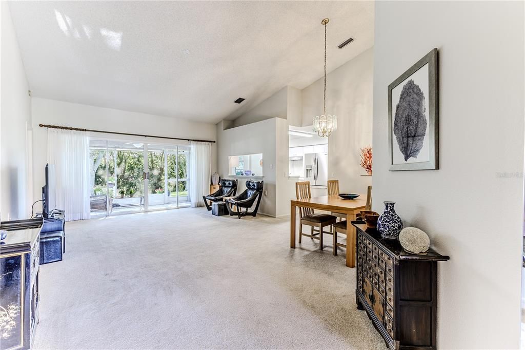 Active With Contract: $239,000 (2 beds, 2 baths, 1298 Square Feet)