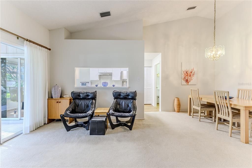 Active With Contract: $239,000 (2 beds, 2 baths, 1298 Square Feet)