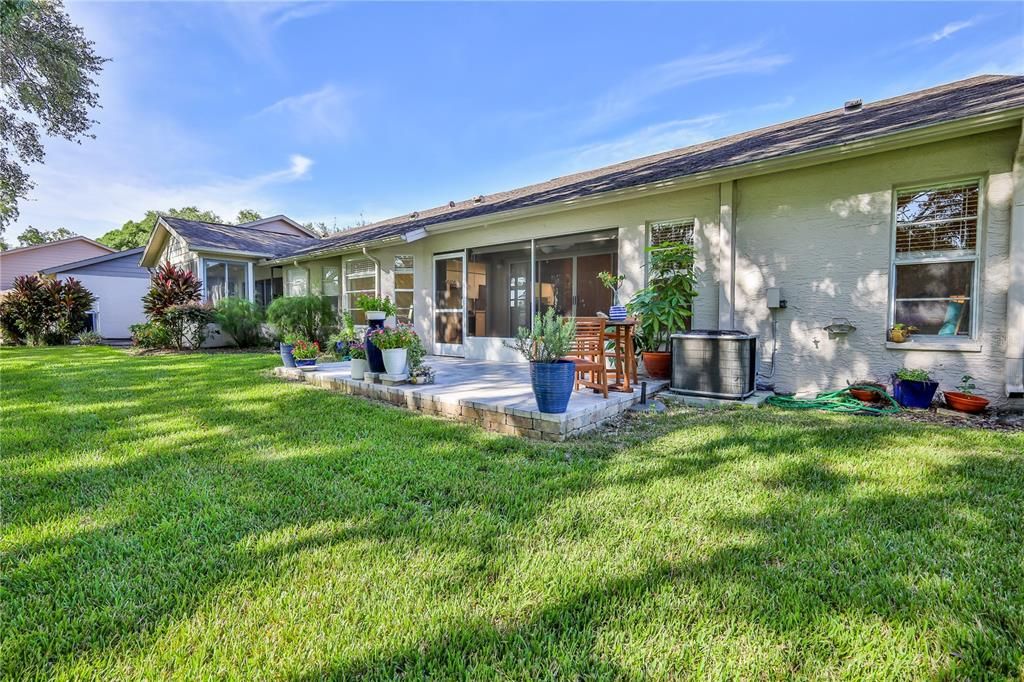 Active With Contract: $239,000 (2 beds, 2 baths, 1298 Square Feet)