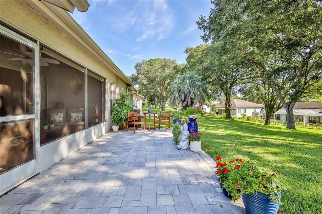 Active With Contract: $239,000 (2 beds, 2 baths, 1298 Square Feet)