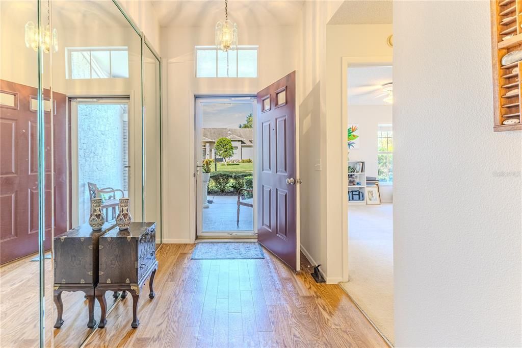 Active With Contract: $239,000 (2 beds, 2 baths, 1298 Square Feet)