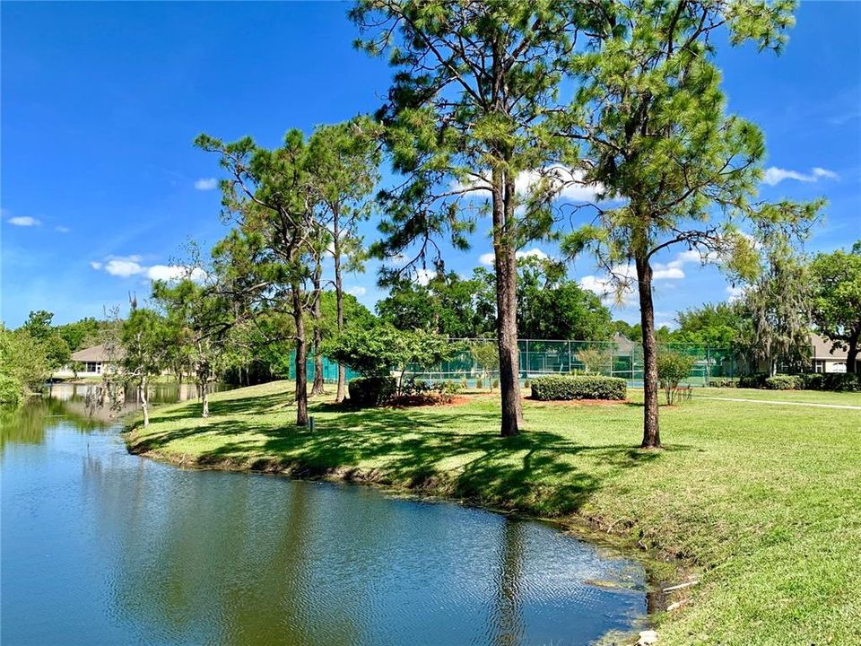 For Sale: $115,000 (2 beds, 2 baths, 984 Square Feet)