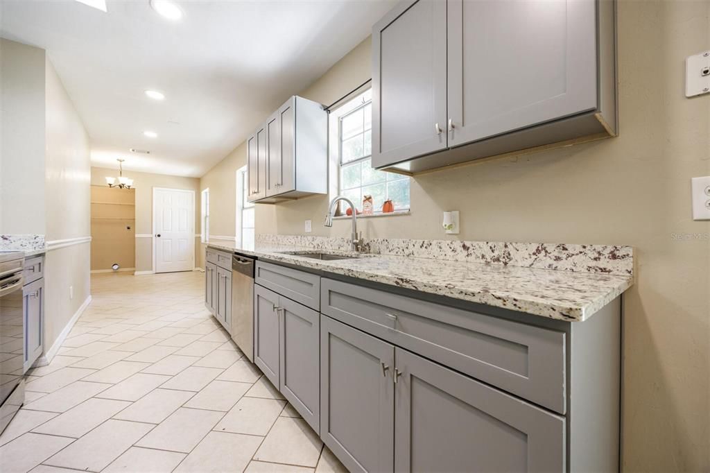 待售: $259,500 (3 贝兹, 2 浴室, 1504 平方英尺)