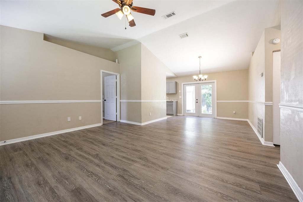 待售: $259,500 (3 贝兹, 2 浴室, 1504 平方英尺)