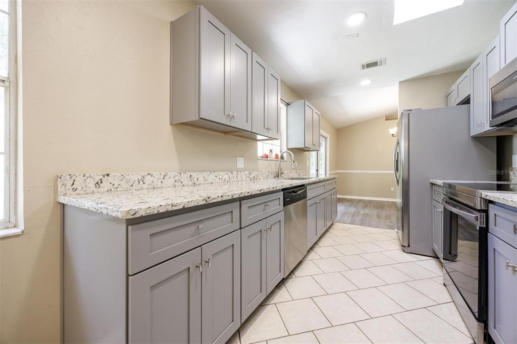 待售: $259,500 (3 贝兹, 2 浴室, 1504 平方英尺)