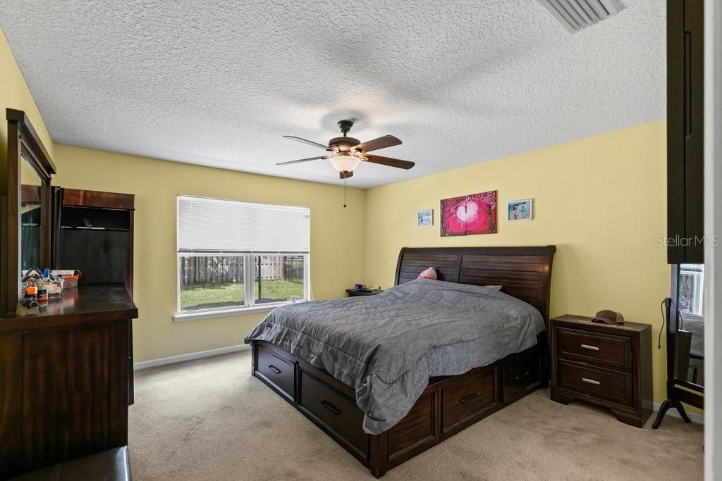 En Venta: $345,000 (3 camas, 2 baños, 1613 Pies cuadrados)