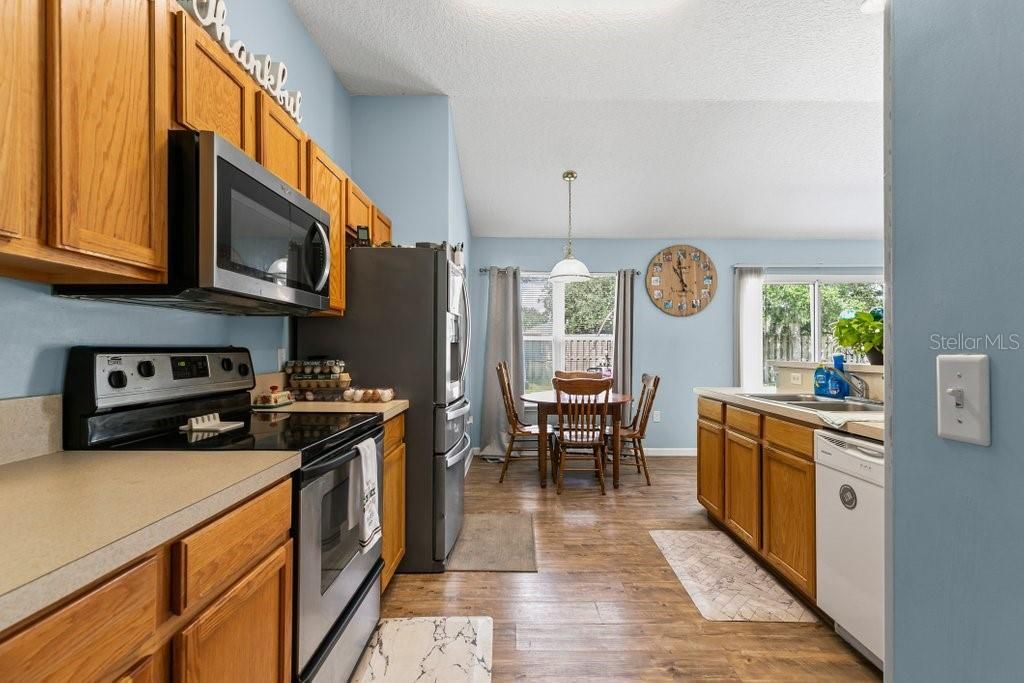 En Venta: $345,000 (3 camas, 2 baños, 1613 Pies cuadrados)