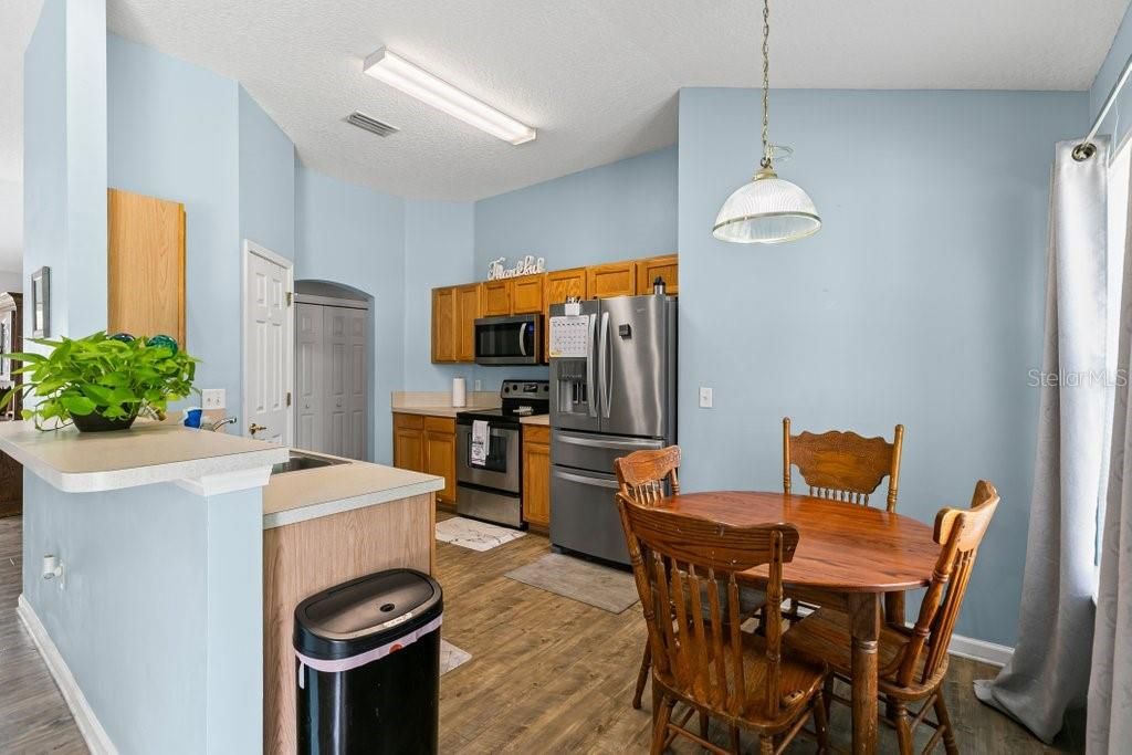 En Venta: $345,000 (3 camas, 2 baños, 1613 Pies cuadrados)