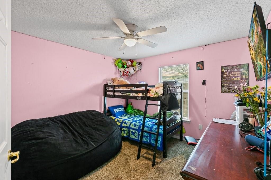 En Venta: $345,000 (3 camas, 2 baños, 1613 Pies cuadrados)