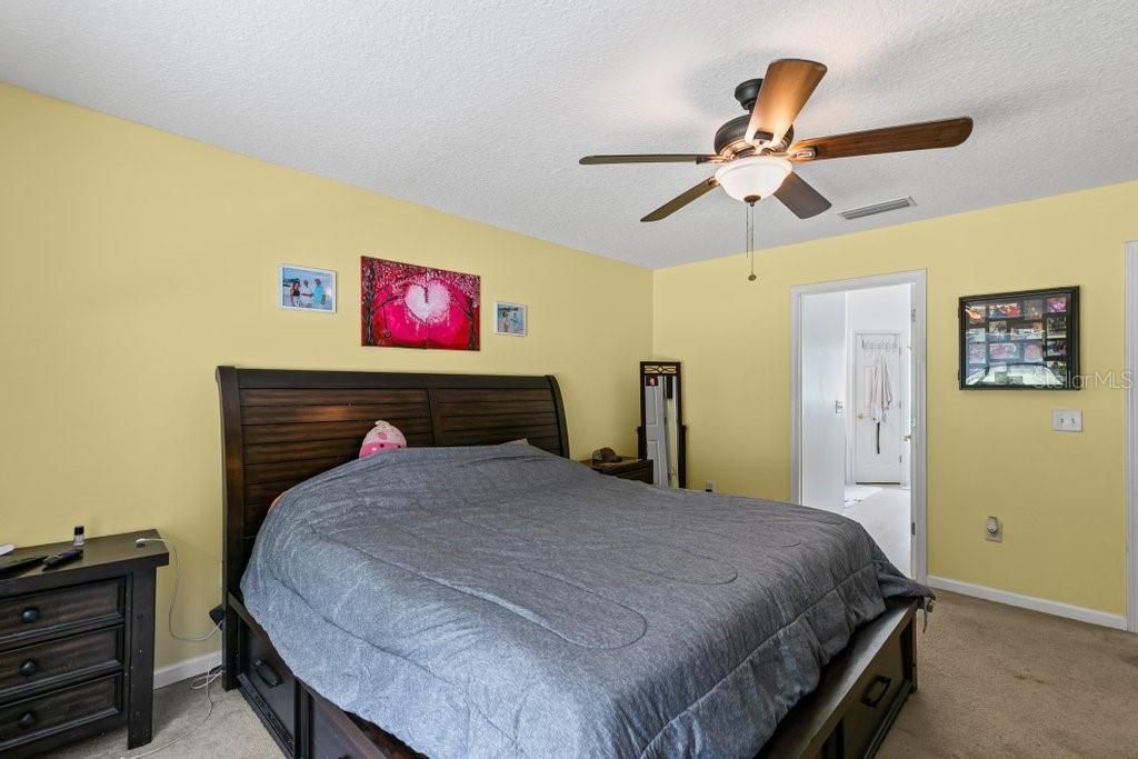 En Venta: $345,000 (3 camas, 2 baños, 1613 Pies cuadrados)