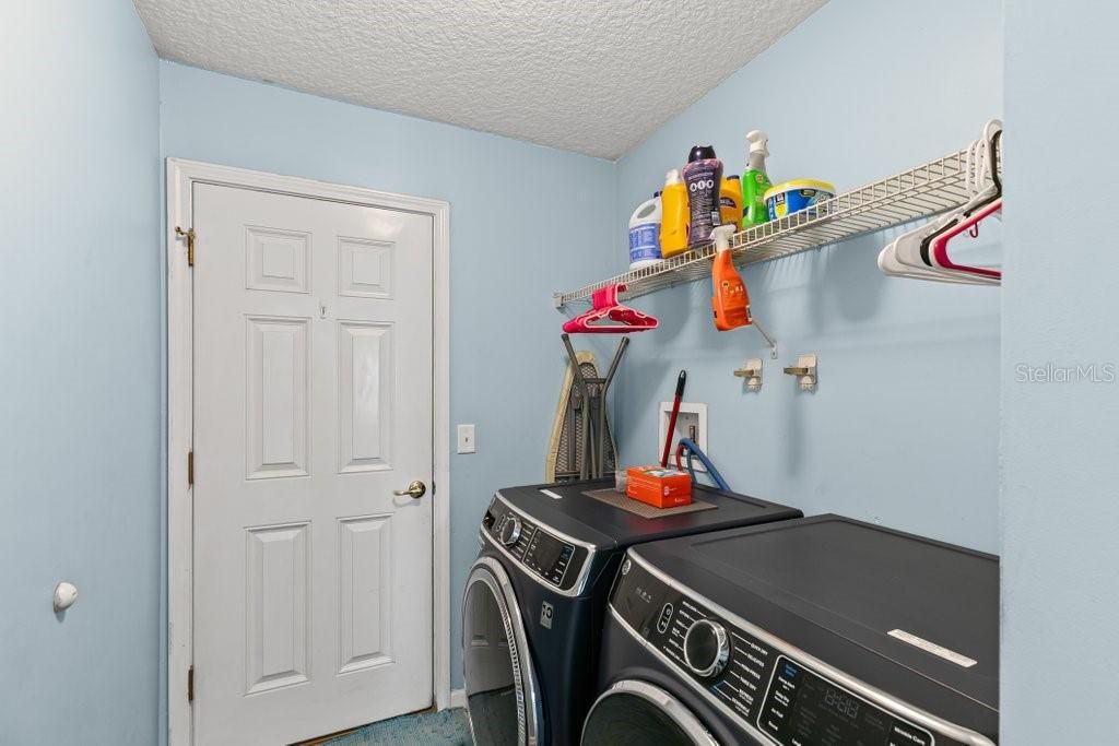 En Venta: $345,000 (3 camas, 2 baños, 1613 Pies cuadrados)