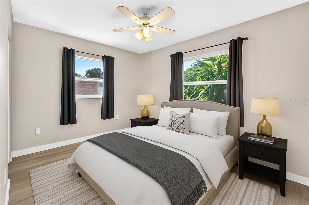 Active With Contract: $2,195 (2 beds, 1 baths, 1077 Square Feet)