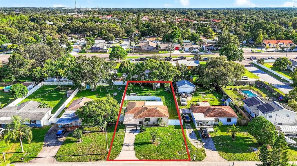 Active With Contract: $2,195 (2 beds, 1 baths, 1077 Square Feet)