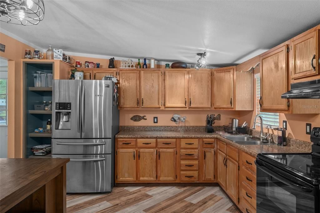 待售: $239,000 (3 贝兹, 2 浴室, 1512 平方英尺)