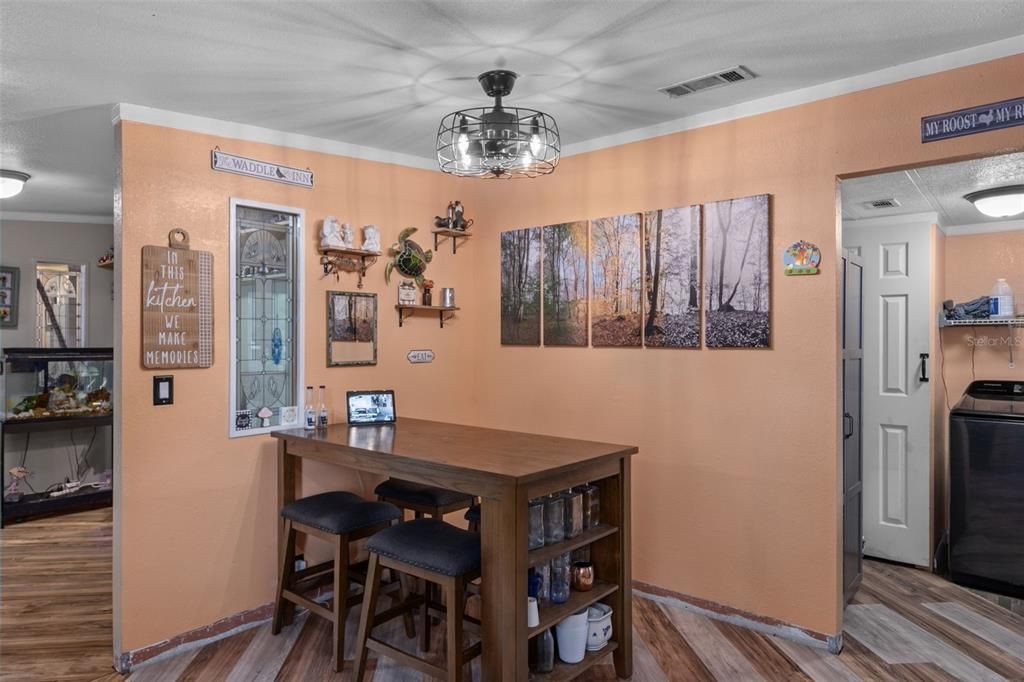 待售: $239,000 (3 贝兹, 2 浴室, 1512 平方英尺)