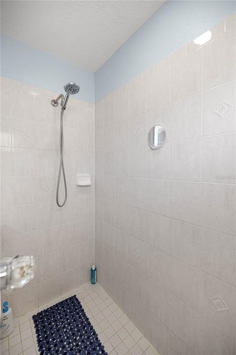 Active With Contract: $324,900 (3 beds, 2 baths, 1635 Square Feet)