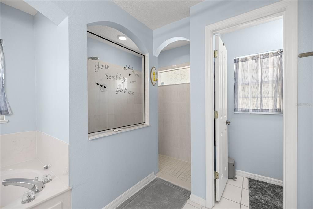 Active With Contract: $324,900 (3 beds, 2 baths, 1635 Square Feet)