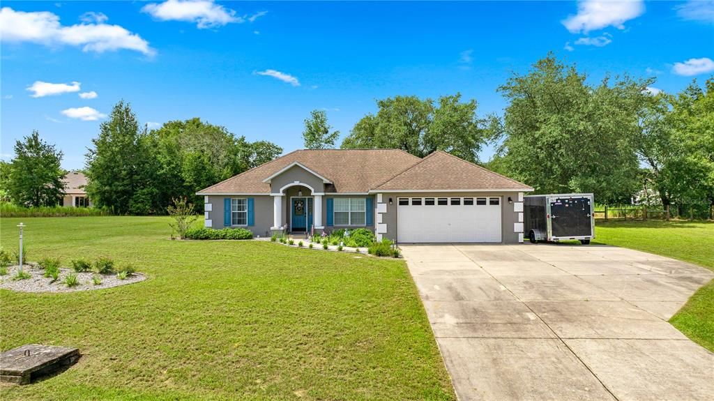 Active With Contract: $324,900 (3 beds, 2 baths, 1635 Square Feet)