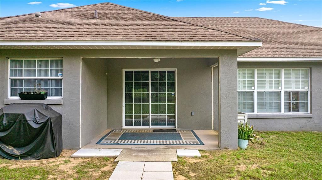 Active With Contract: $324,900 (3 beds, 2 baths, 1635 Square Feet)