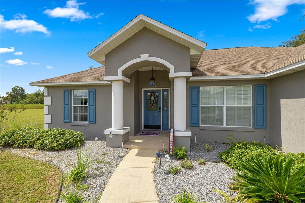 Active With Contract: $324,900 (3 beds, 2 baths, 1635 Square Feet)