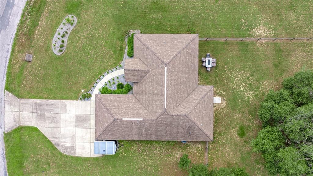 Active With Contract: $324,900 (3 beds, 2 baths, 1635 Square Feet)