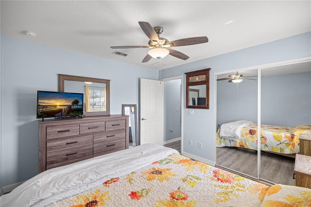 Active With Contract: $324,900 (3 beds, 2 baths, 1635 Square Feet)