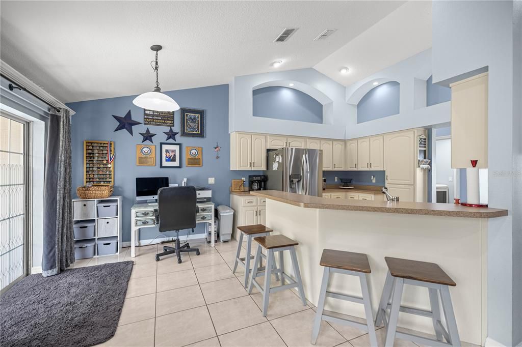 Active With Contract: $324,900 (3 beds, 2 baths, 1635 Square Feet)