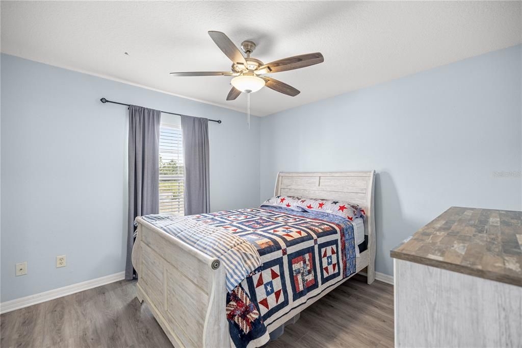 Active With Contract: $324,900 (3 beds, 2 baths, 1635 Square Feet)