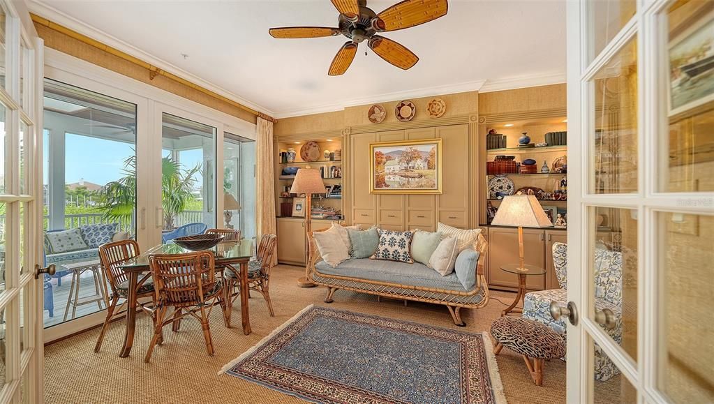 Под контрактом: $2,300,000 (3 спален, 3 ванн, 2884 Квадратных фут)