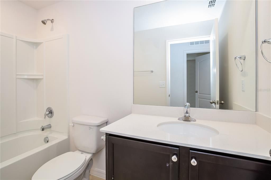 En Renta: $2,065 (4 camas, 2 baños, 1842 Pies cuadrados)