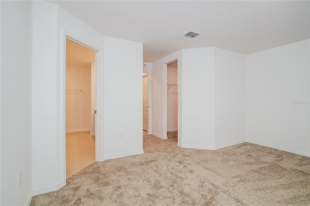 En Renta: $2,065 (4 camas, 2 baños, 1842 Pies cuadrados)